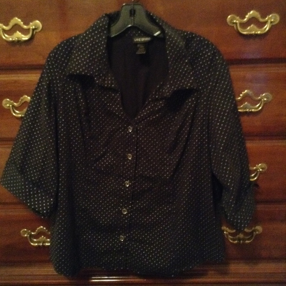 Classy polka dot blouse