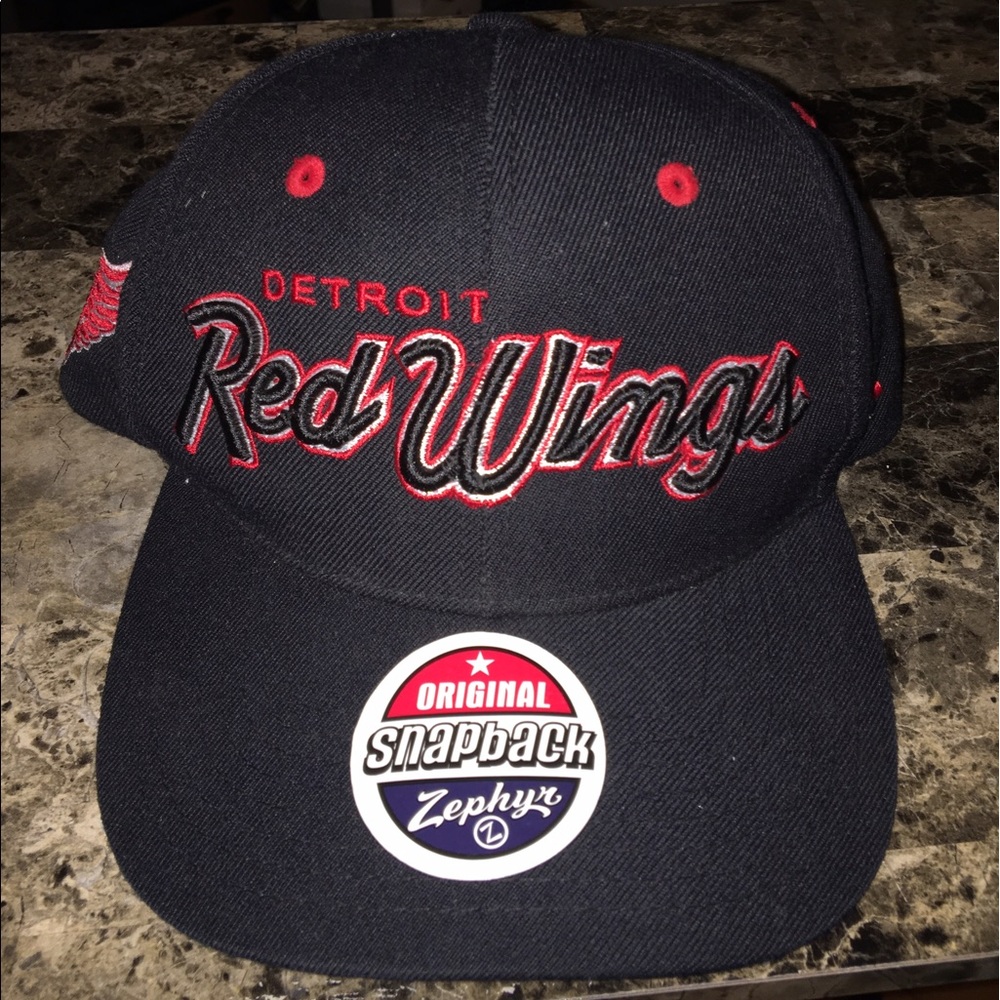 Snapback Red Wings hat