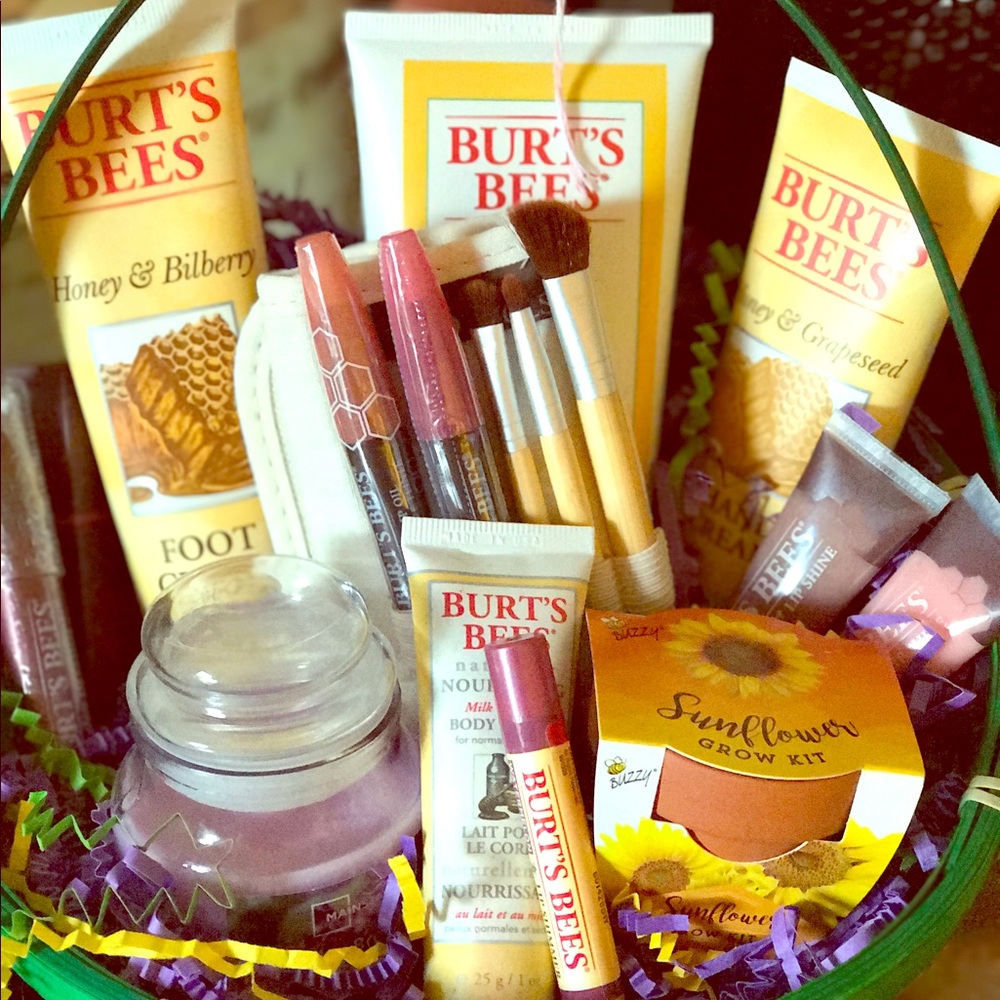 Burt's 🐝 Bee's Gifted Basket 🐝