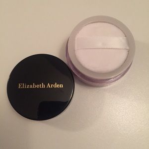 ✨Elizabeth Arden 4 Shimmer Powder✨