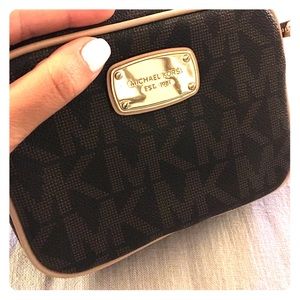 Michael Kors cross-body small jetsetter purse