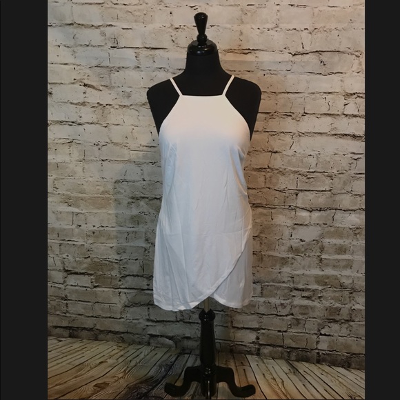 NWT WHITE V HEM MINI DRESS.RUNS SMALL - Picture 3 of 4
