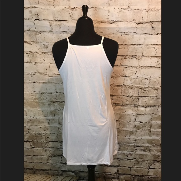 NWT WHITE V HEM MINI DRESS.RUNS SMALL - Picture 4 of 4
