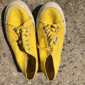 Yellow Superga Tennis shoe 39