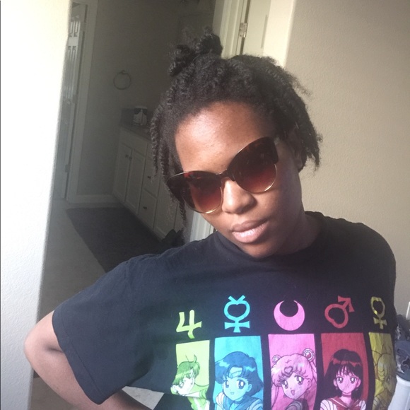 Cat Eyed Sunglasses! They Are Here! - Picture 7 of 7