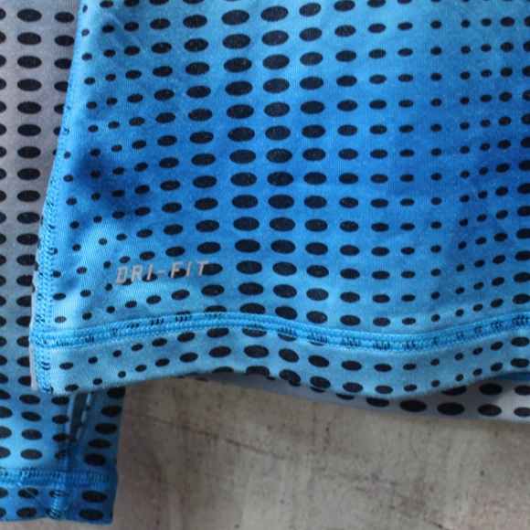 4 for $20✔️ Nike Dri Fit Long Sleeve Top - Picture 2 of 5