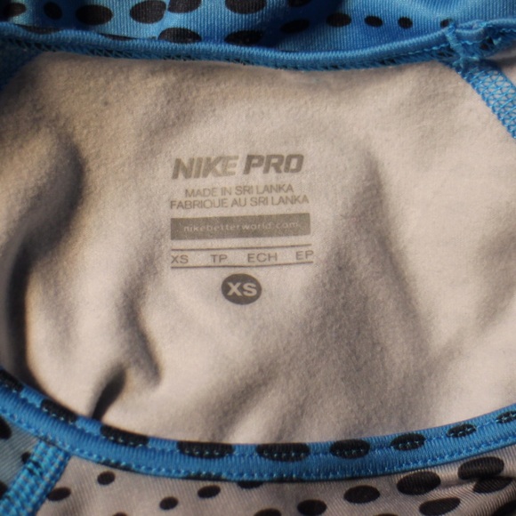 4 for $20✔️ Nike Dri Fit Long Sleeve Top - Picture 5 of 5