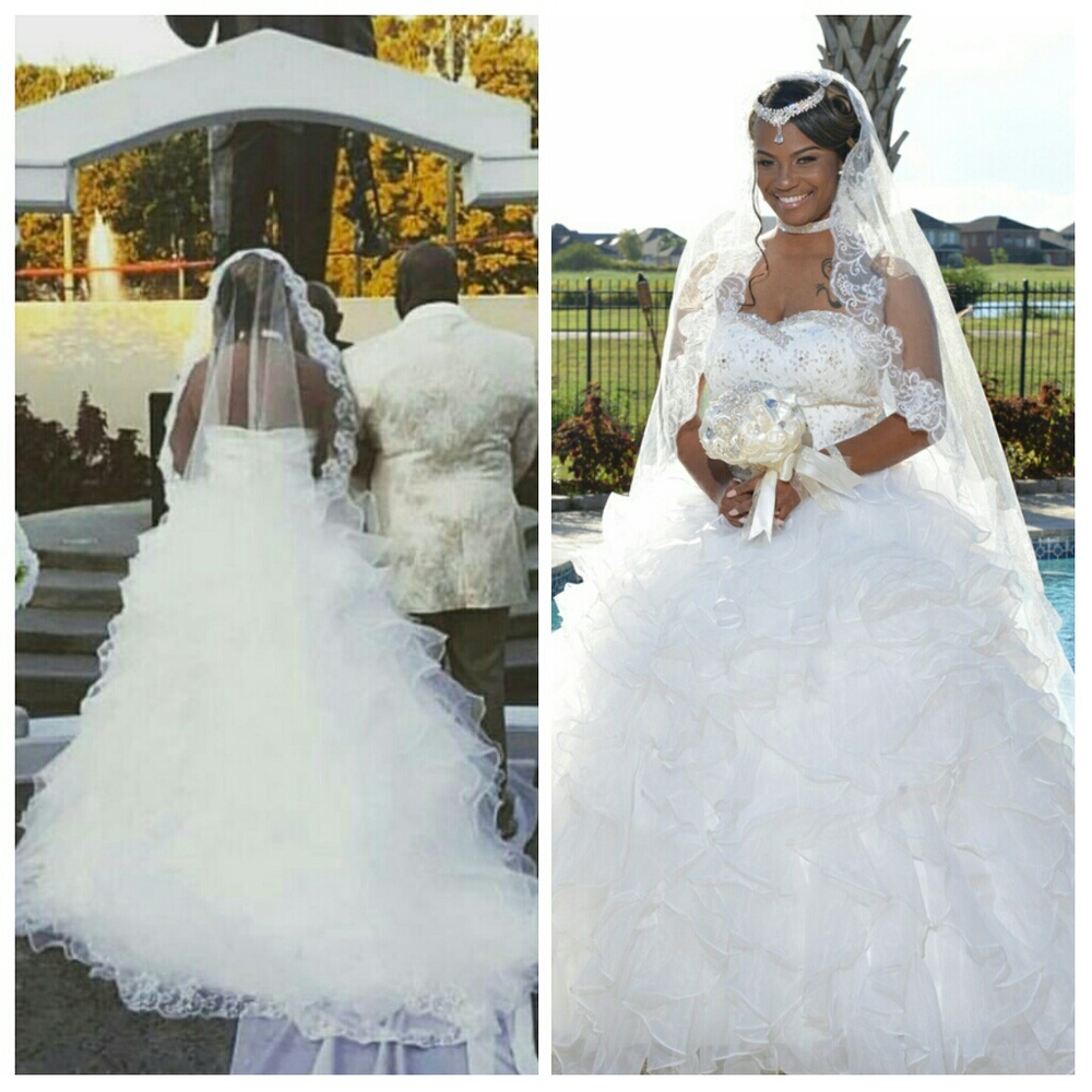 Wedding Gown with Floor Lengh Veil