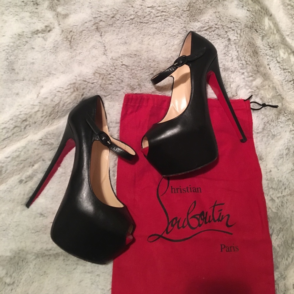 Lady Highness Leather Christian Louboutin 37