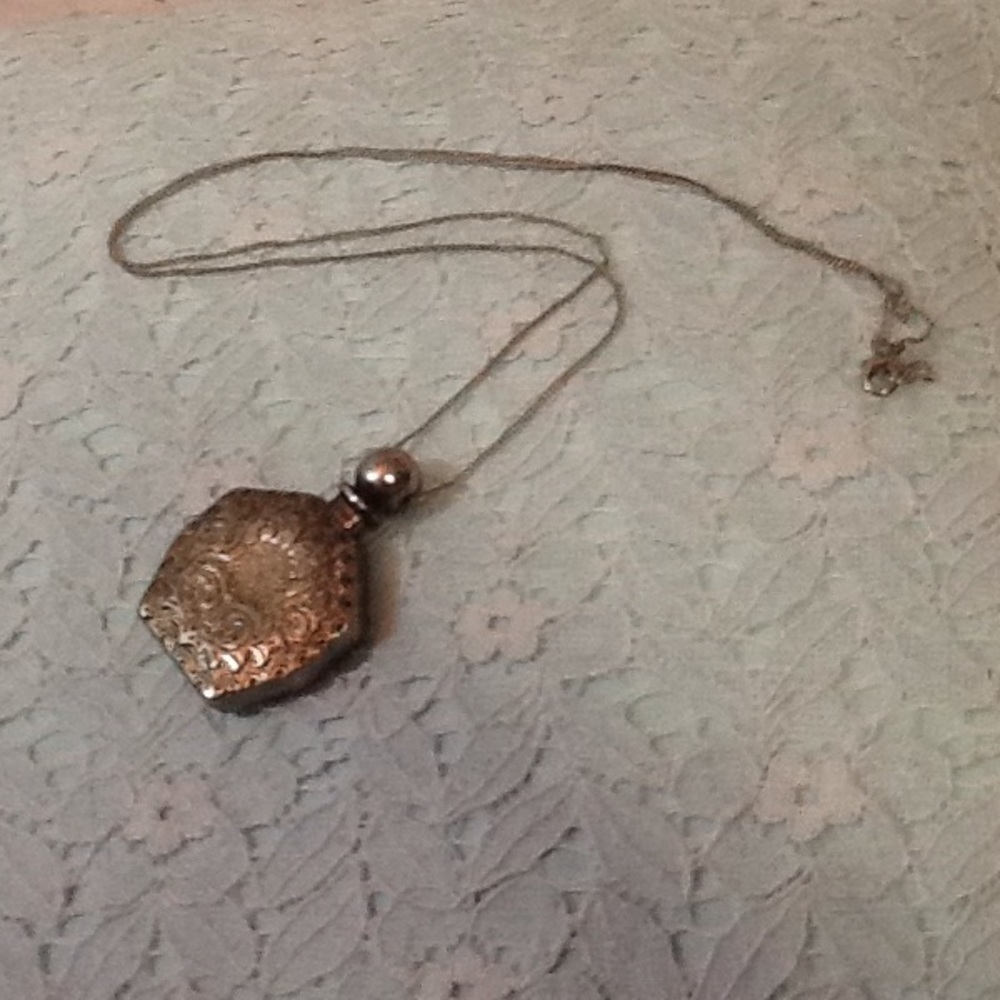 Secret Potion Necklace✨