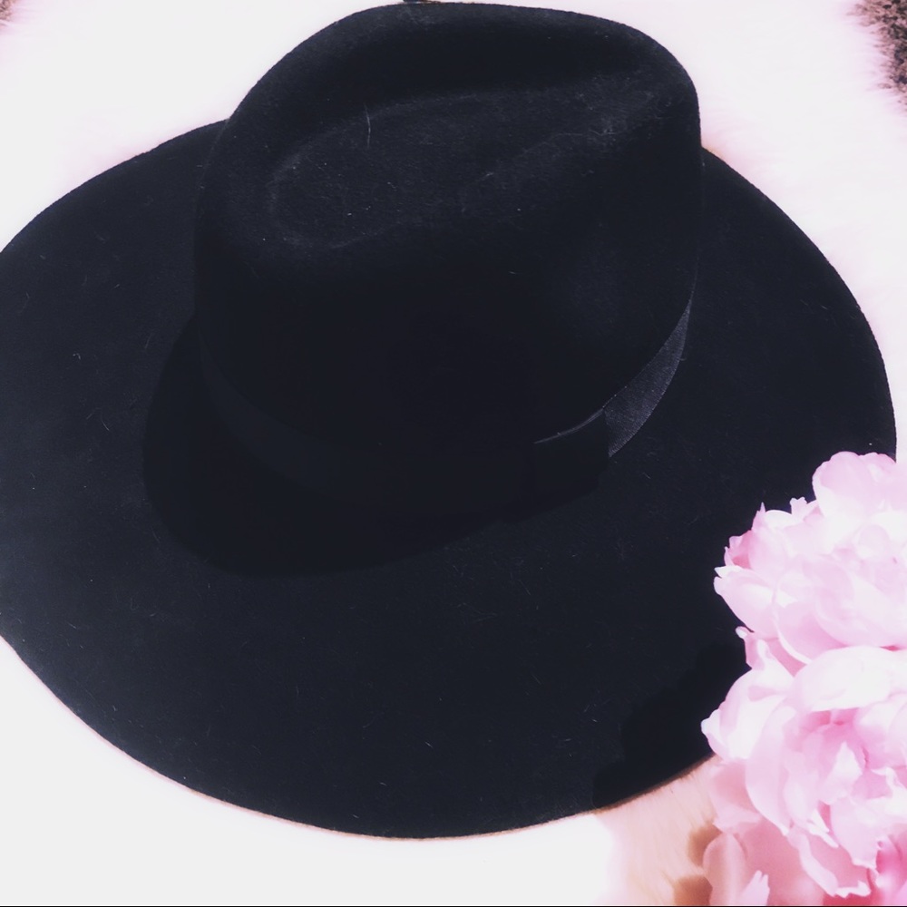NWT Marciano Wool Felt Floppy Hat