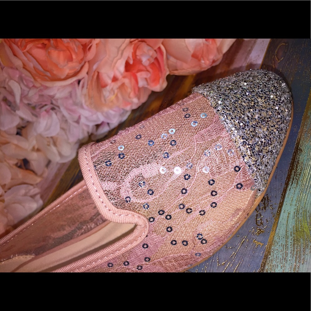 🎉✨New Silver Glittery Flats Great For Easter 🐣 - Picture 1 of 7