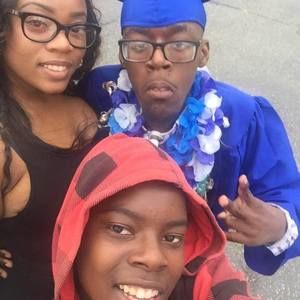 Meet your Posher, Shay