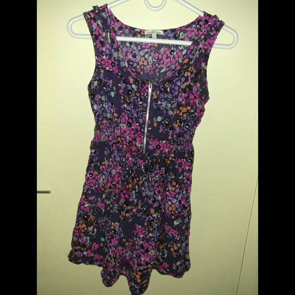 Flowy sleeveless blouse