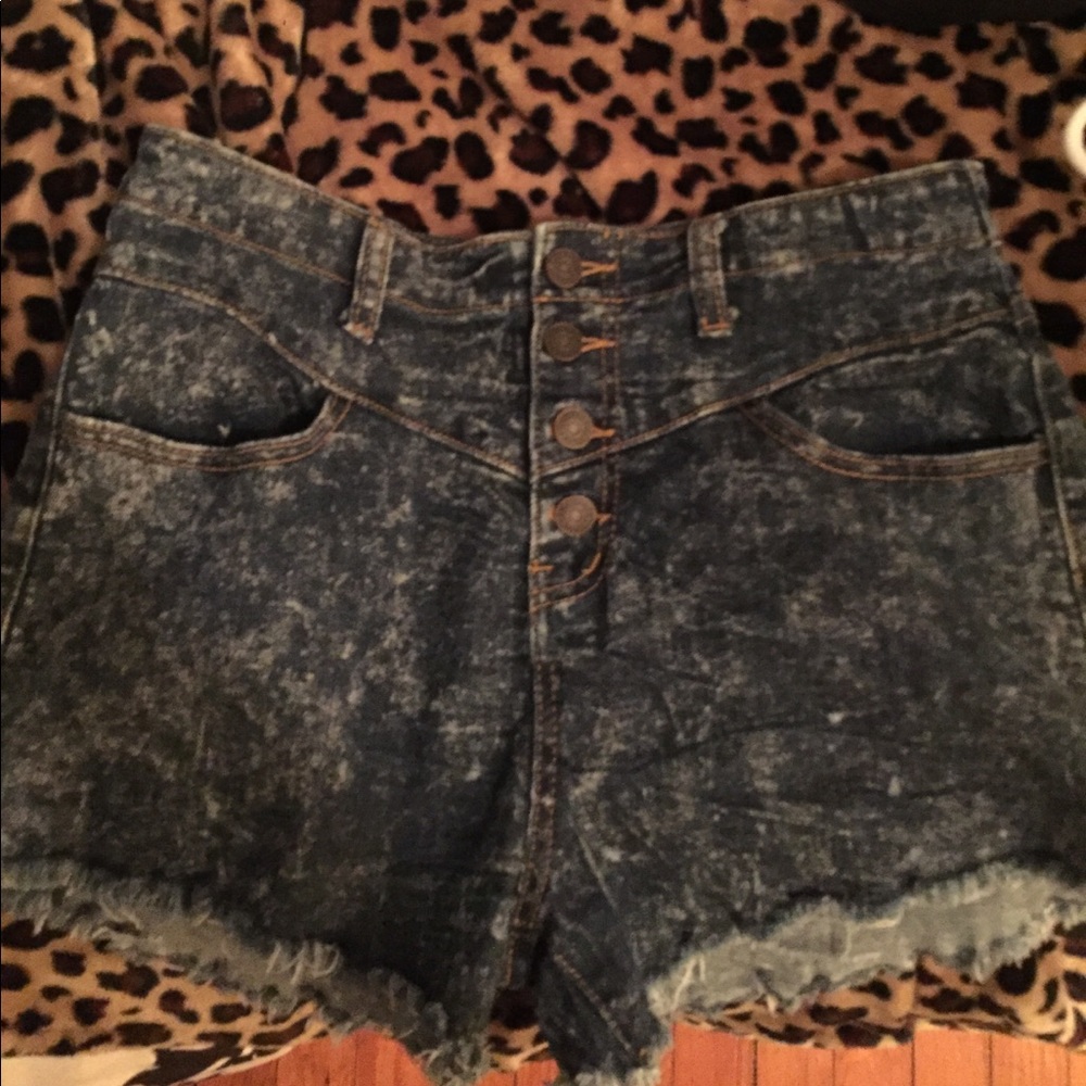 Cute high waisted shorts