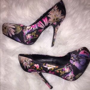 Floral pumps