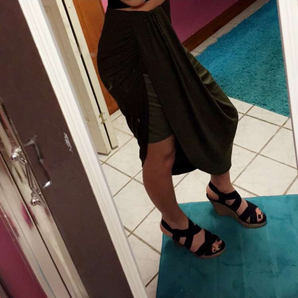 I green & black striped pin up skirt! Super comfy!