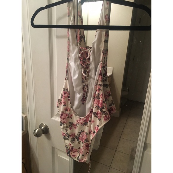 SM | Show Me Your Mumu La Jolla Lace Up One Piece - Picture 7 of 7