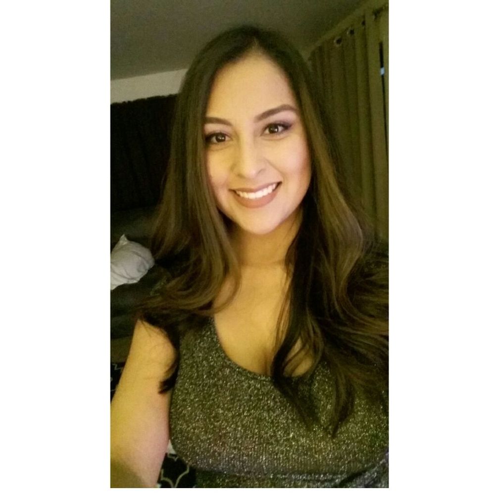 Meet your Posher, Gabriela