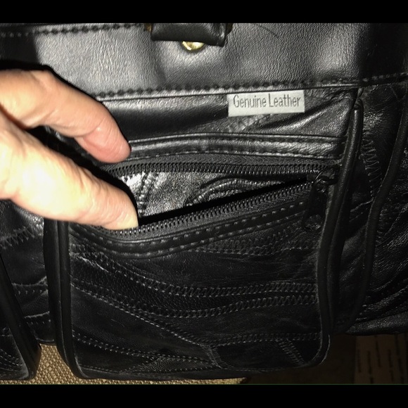 LEATHER DUFFLE BAG. - Picture 6 of 8