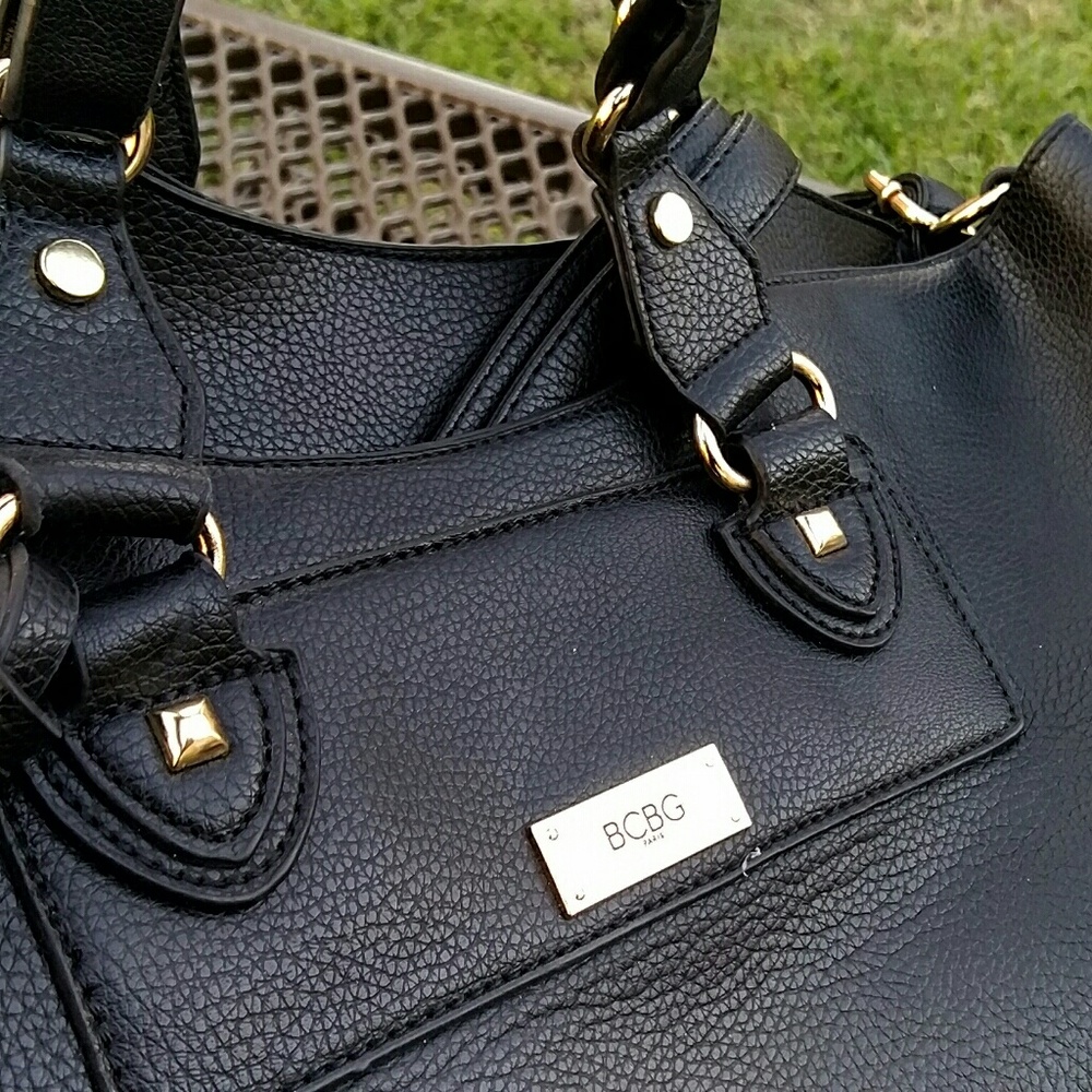 BCBG new 3 pieces, genuine leather, practical !