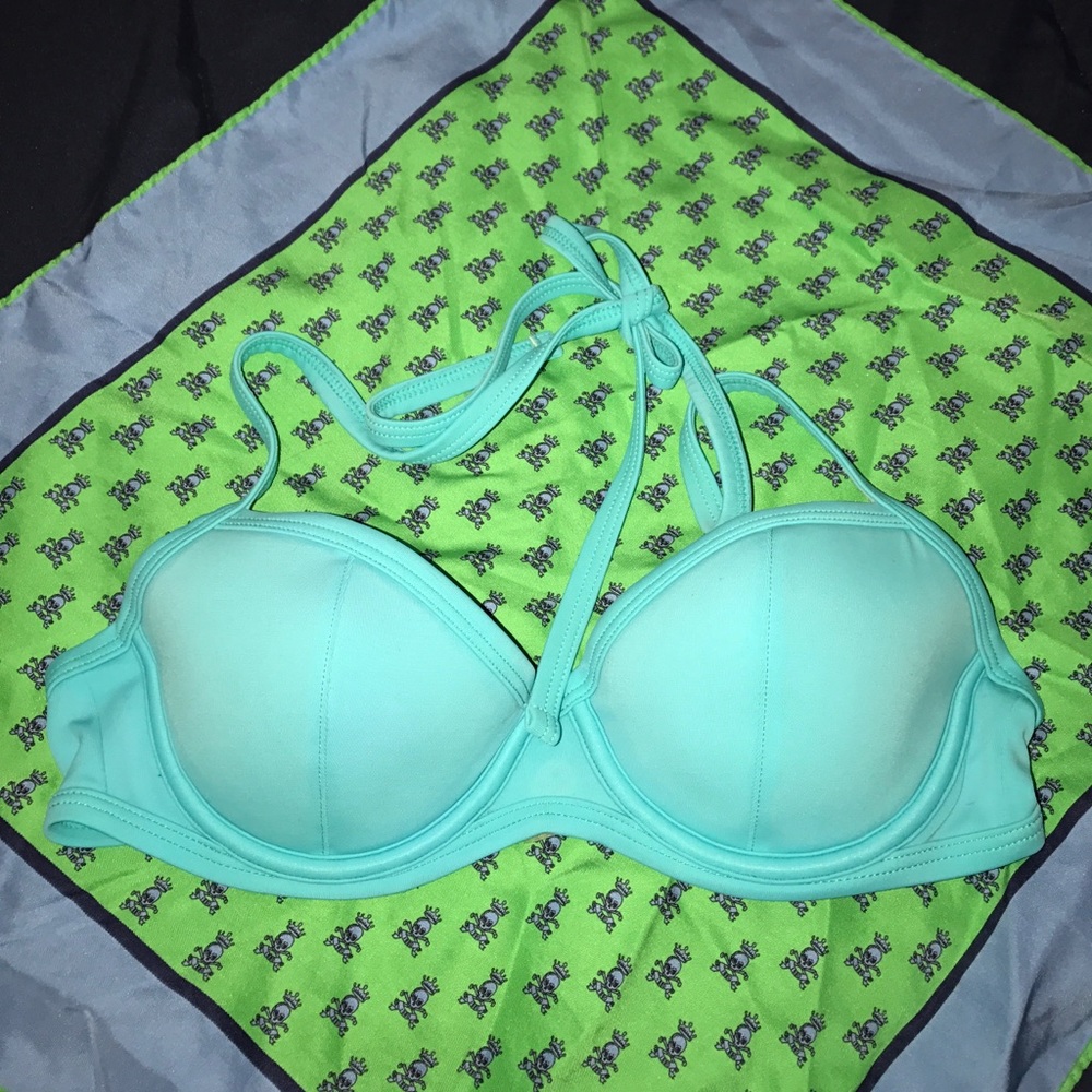 Victoria's Secret bikini top🎉