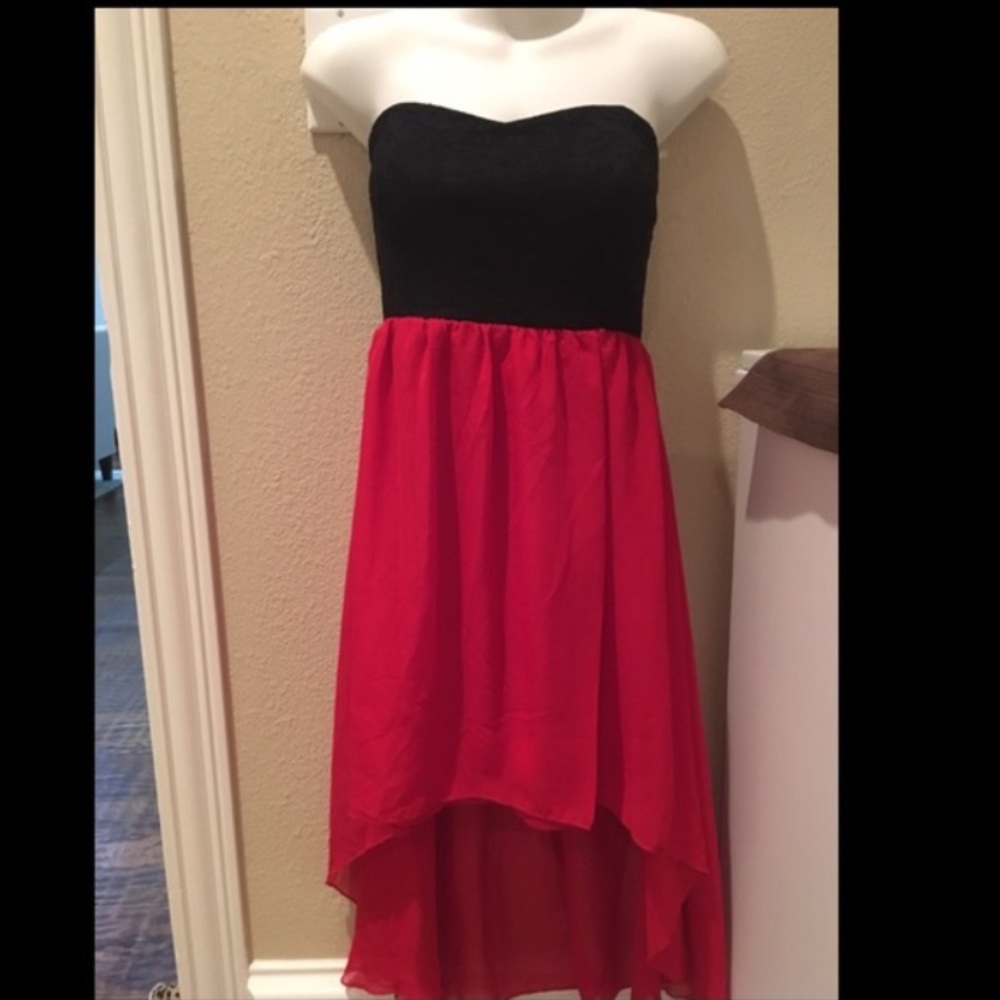 ONLY 1 LEFT! High/Low black and red dress