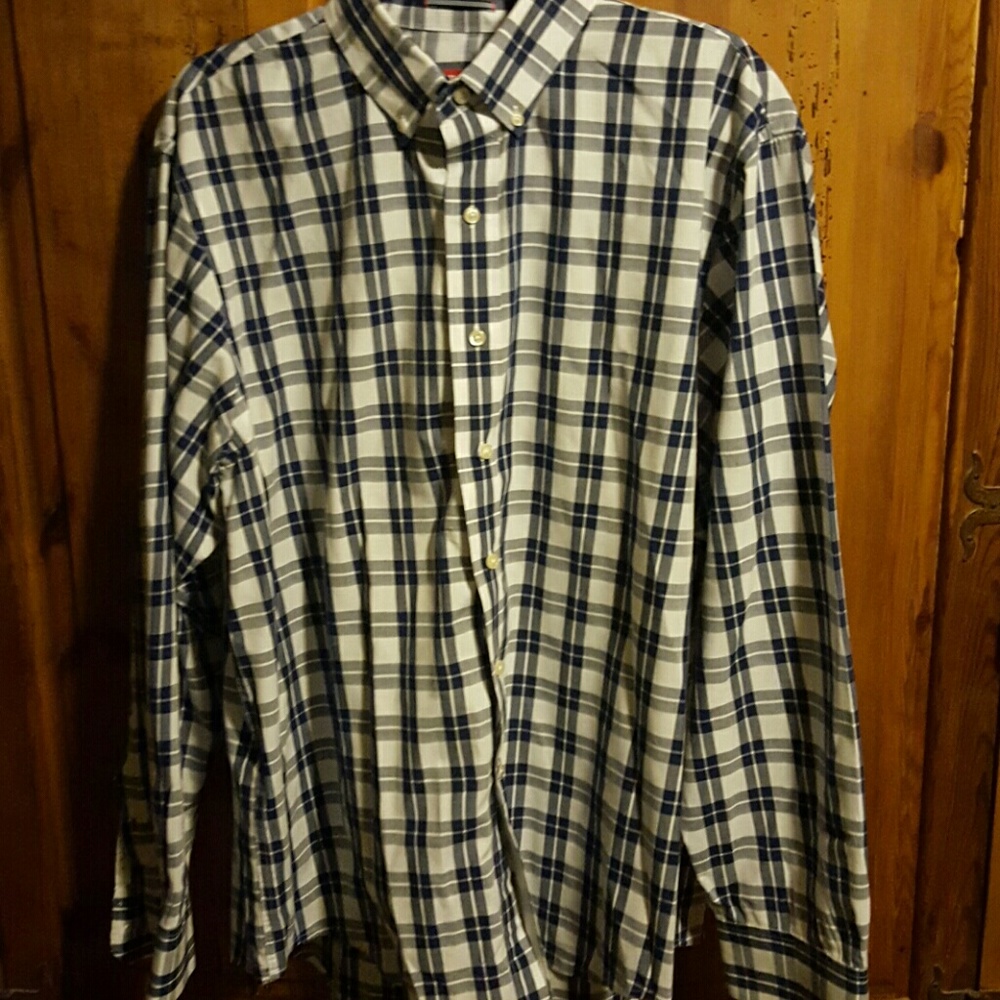 Izod blue plaid buttondown
