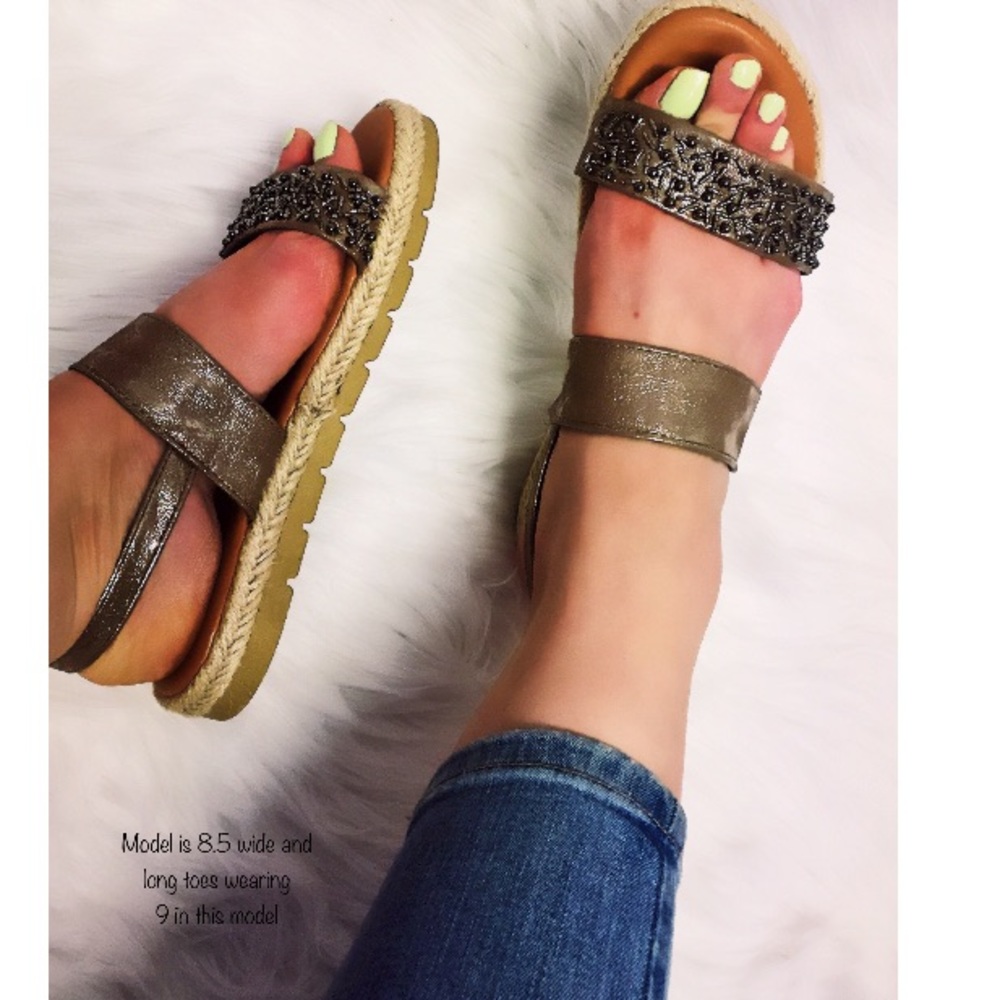 ⬇️🎉New Champagne Super Comfortable Sandals - Picture 3 of 8