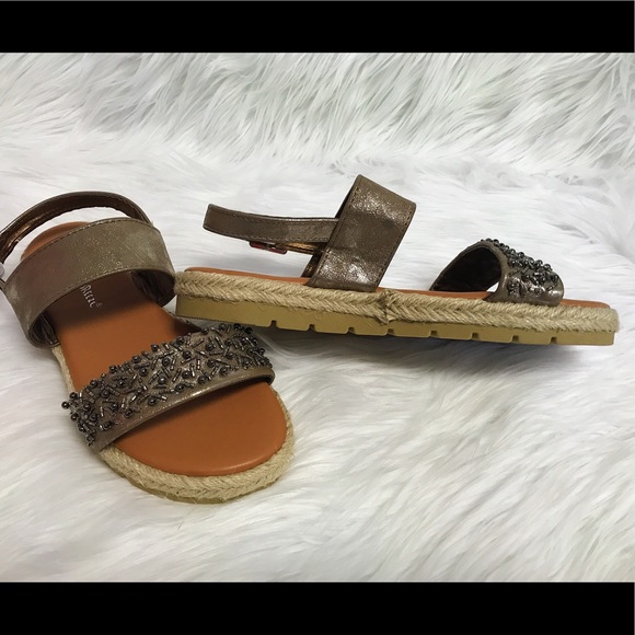 ⬇️🎉New Champagne Super Comfortable Sandals - Picture 2 of 8
