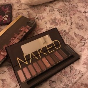 Naked one pallet