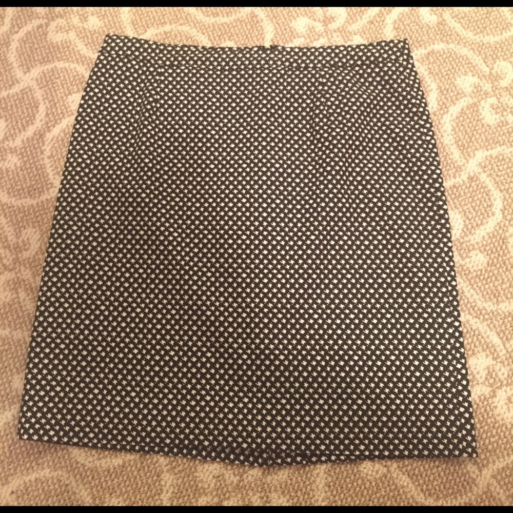 Houndstooth Pencil Skirt