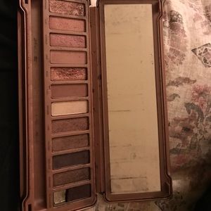 Naked 3 shadow pallet