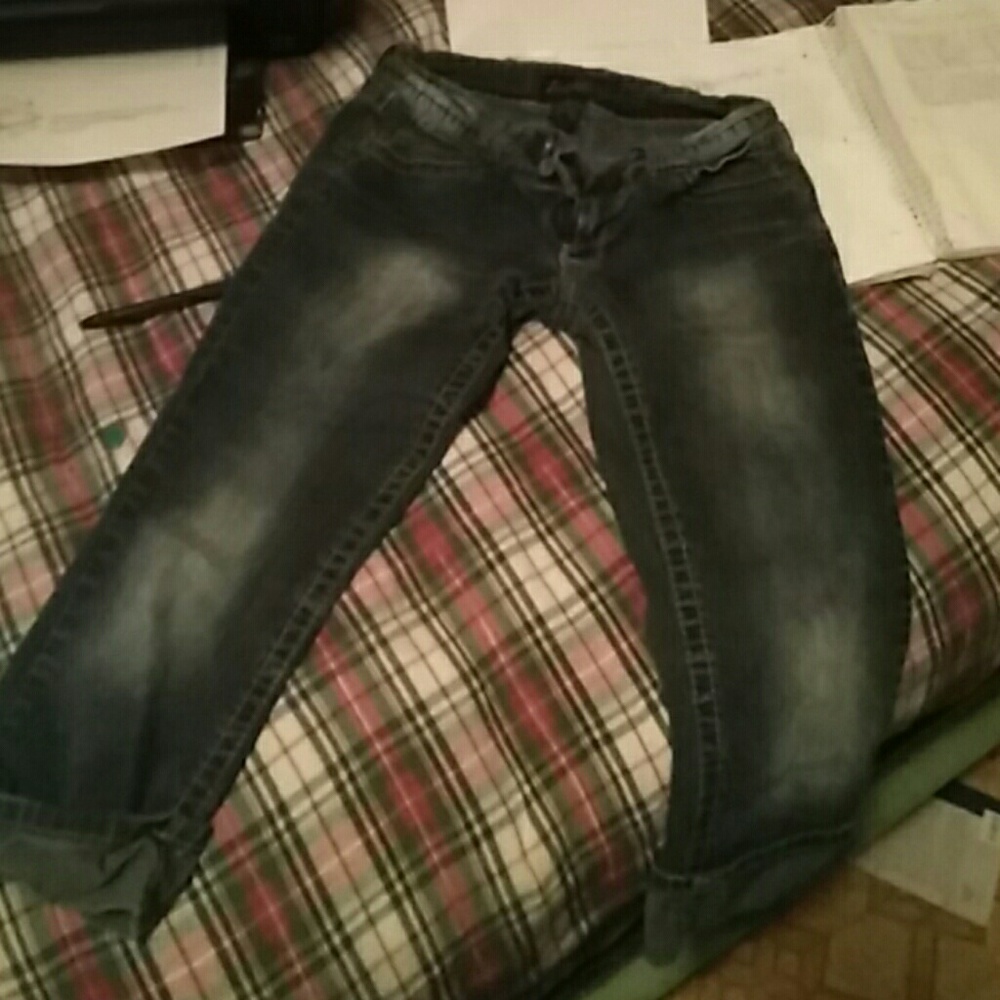 Capris angels