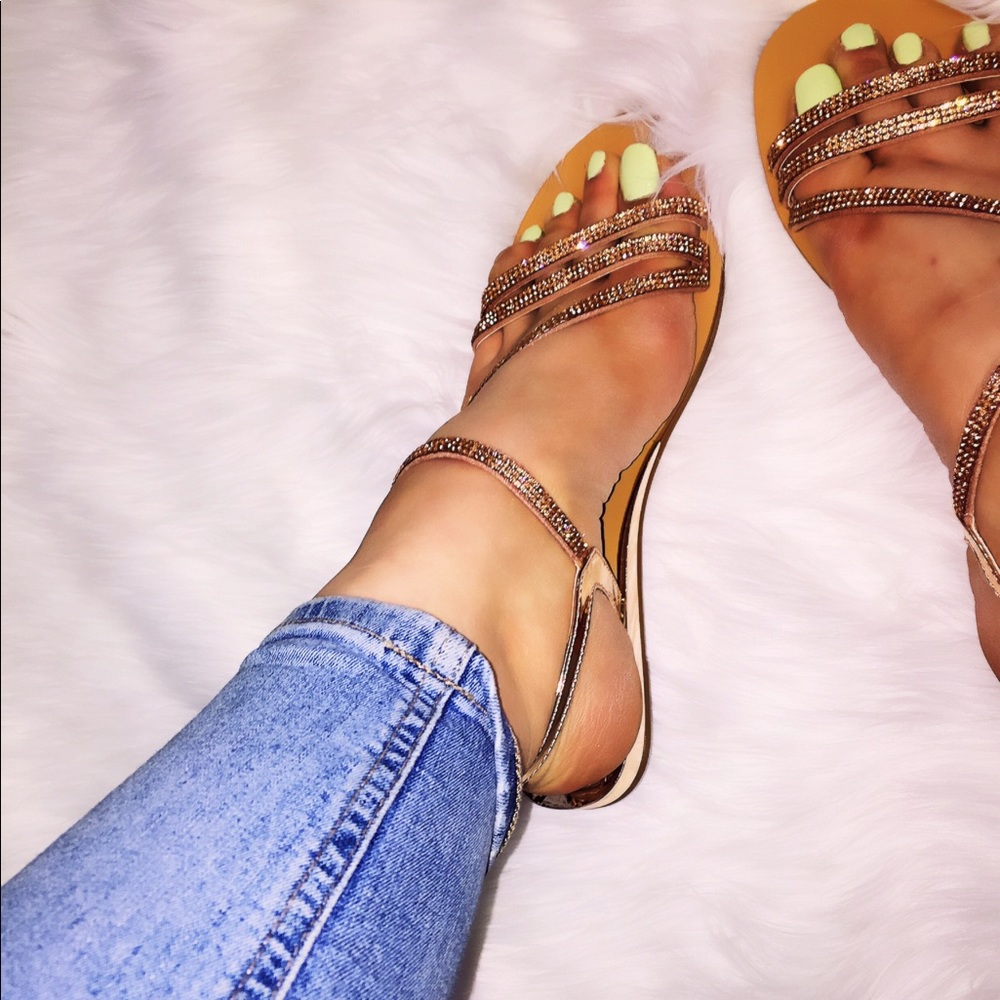 🎉LAST 8!! New Blossom Sandals-🎀Rose Gold - Picture 3 of 8