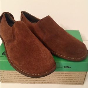 Simple Planet Walker Men's Suede slip-on's 9