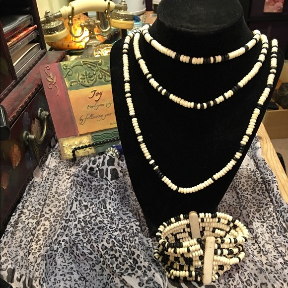 Multi strand beaded Necklace set - Picture 1 of 5
