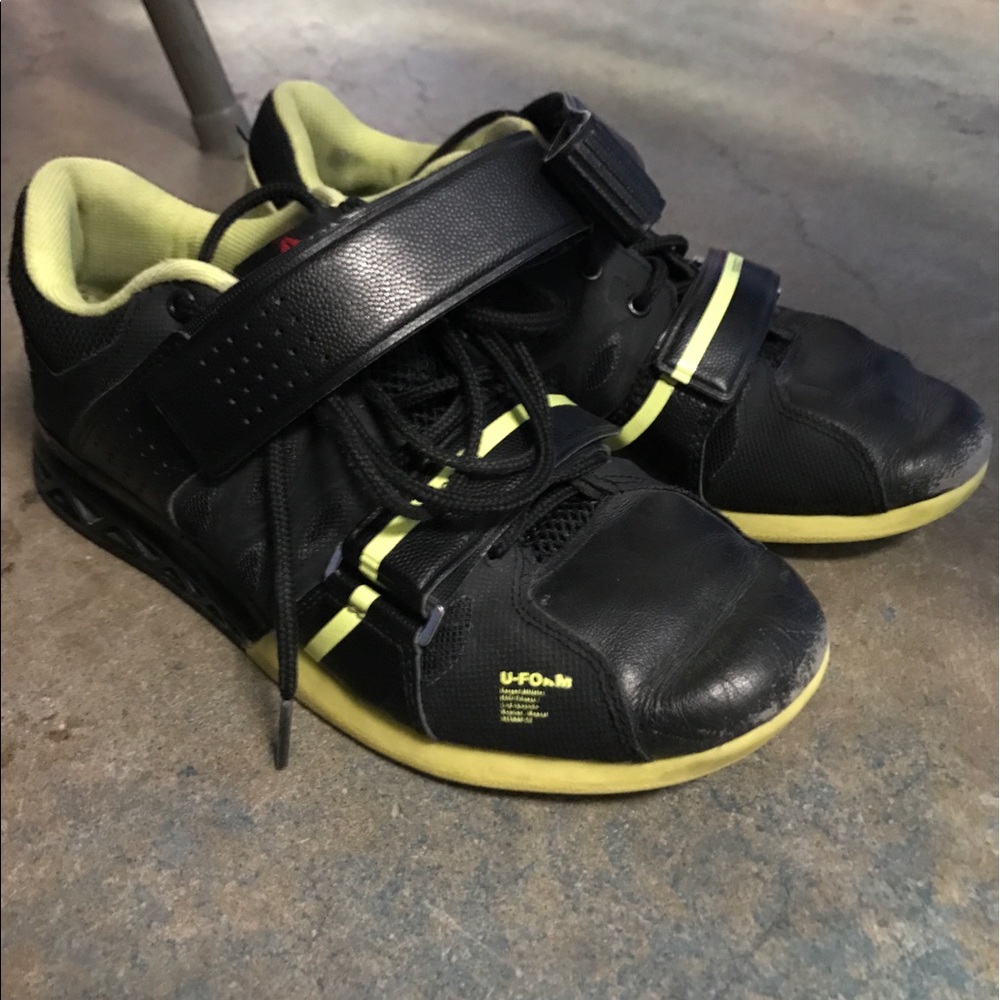 CrossFit Reebok lifters