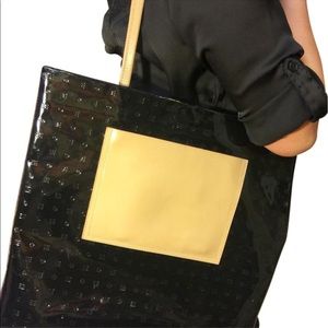 ARCADIA ITALIAN MADE PATENT LEATHER HANDBAG!