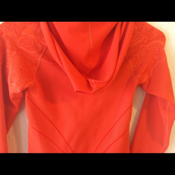 Athleta Twist Half Zip Hoodie SOLD - Picture 3 of 5