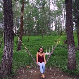 Meet your Posher, Julia