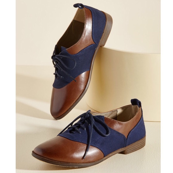 Restricted Shoes - Navy and Brown Classic Oxford Shoes