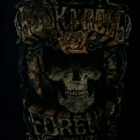 Torrid Tops - ROCKROLL FOREVER SKULL & ROSE TSHIRT!Low price!