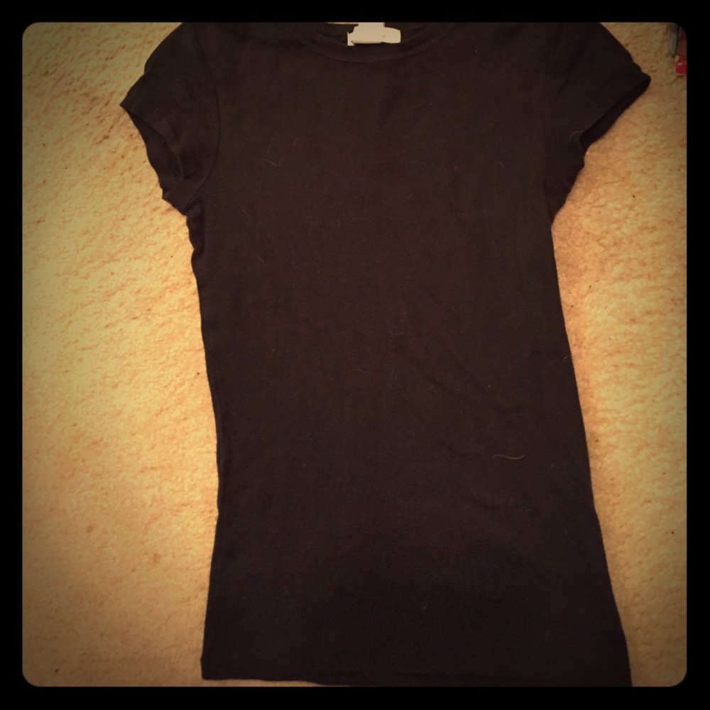 Beautiful Black basic Tee!