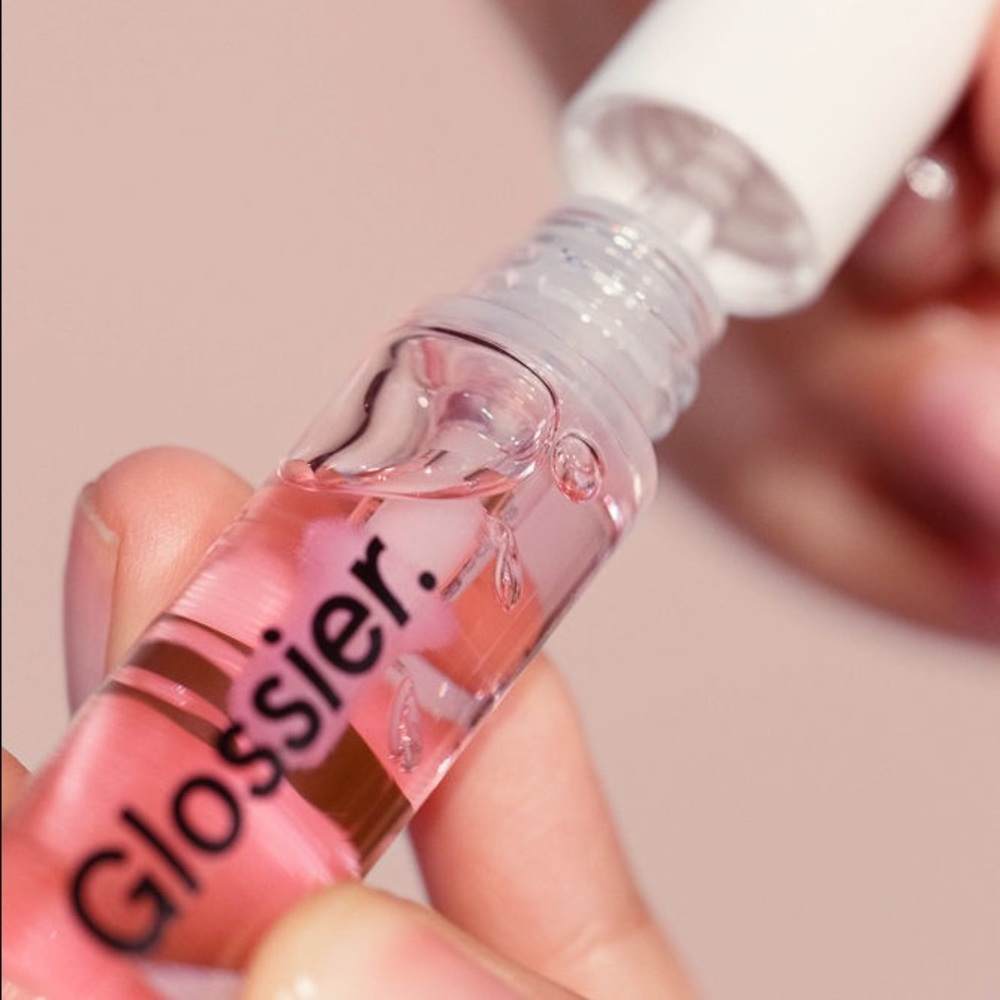 GLOSSIER// 20% OFF YOUR FIRST ORDER