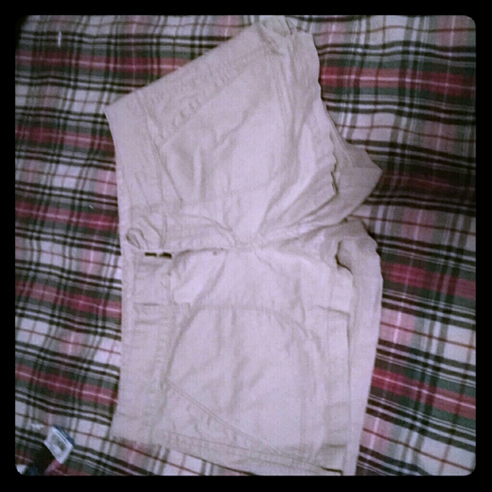 Arizona caki shorts.. PRICE NEGOTIABLE!