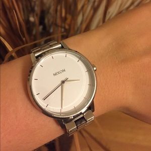NIXON Kensington watch