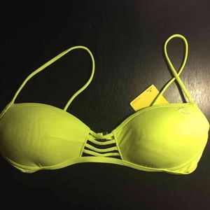 NWT Ripcurl bikini top