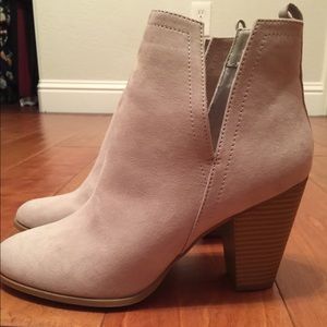 Booties Gray Express, never worn