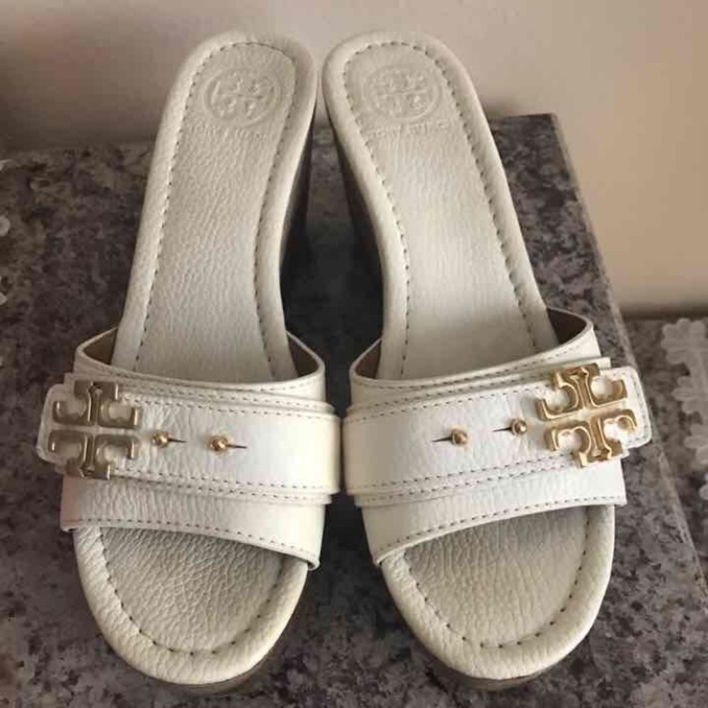 Sold—-Tory Burch sandals